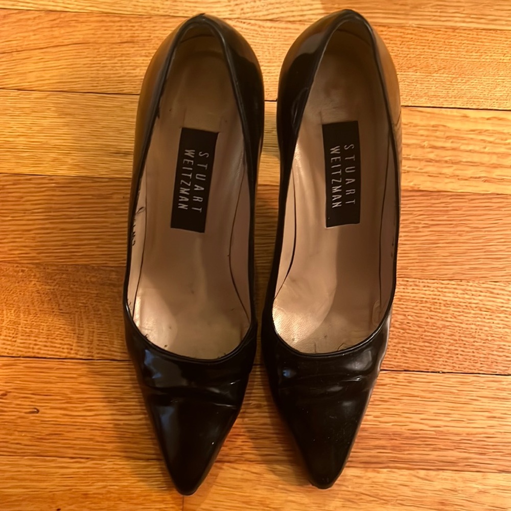 Stuart Weitzman Black Pointed Toe Leather Pumps size 7.5 w/ 3.75in heel